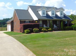 2502 Burton Estates Ln, Lincolnton, NC 28092