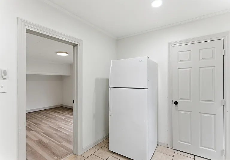 1415 Creekwood Dr — Photo 8