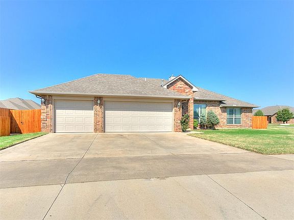 4th image of 3013 Brookstone Lakes Dr