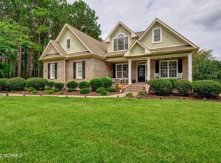 392 Crow Creek Dr NW, Calabash, NC 28467