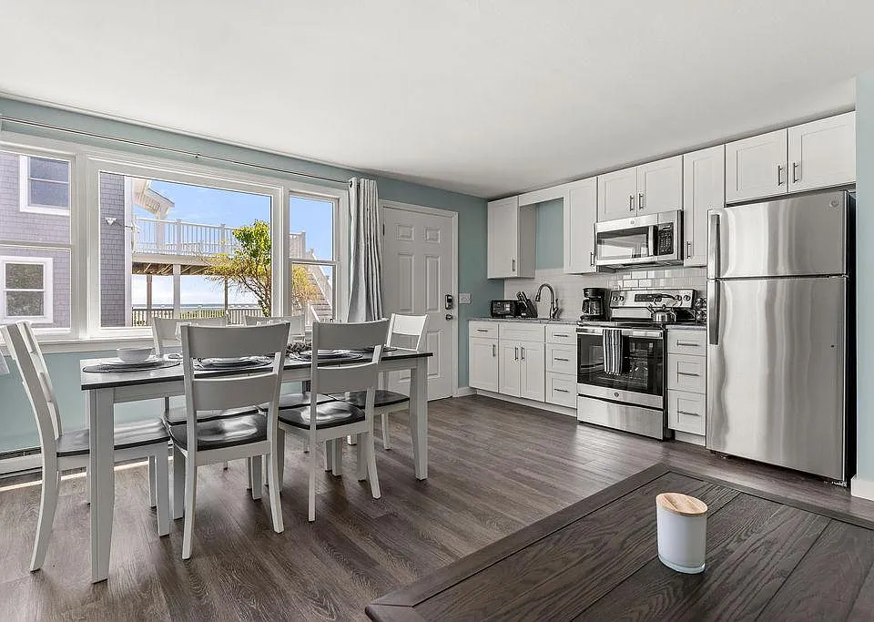 911 Ocean Blvd #6