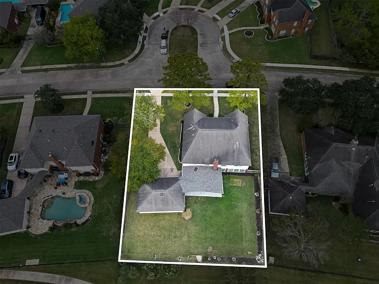 4019 Saint Michaels Ct — Photo 9
