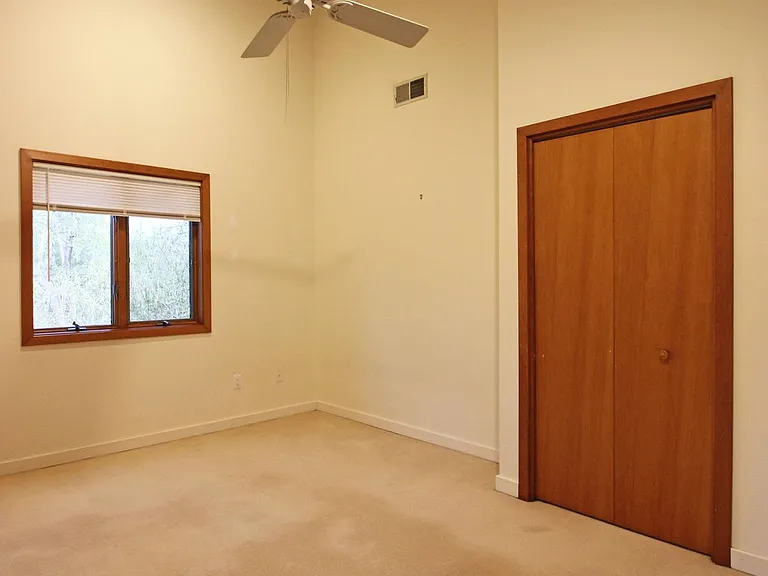 6872 Melrose Dr — Photo 43