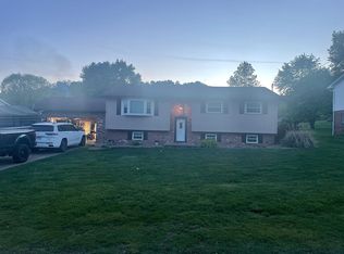 163 Woodlawn Ave, Belpre, OH