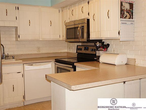 3rd image of 5623 S 138th Ave
