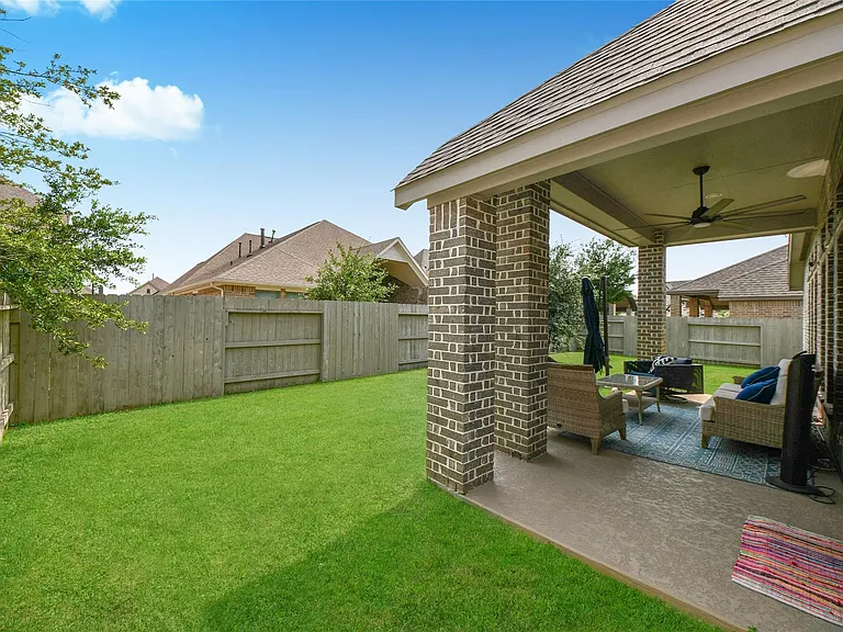 2206 Forest Trace Ln — Photo 32