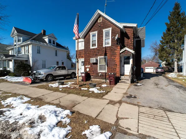 33 E 8th Avenue, Gloversville, NY 12078