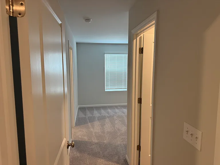 221 Roof St — Photo 7