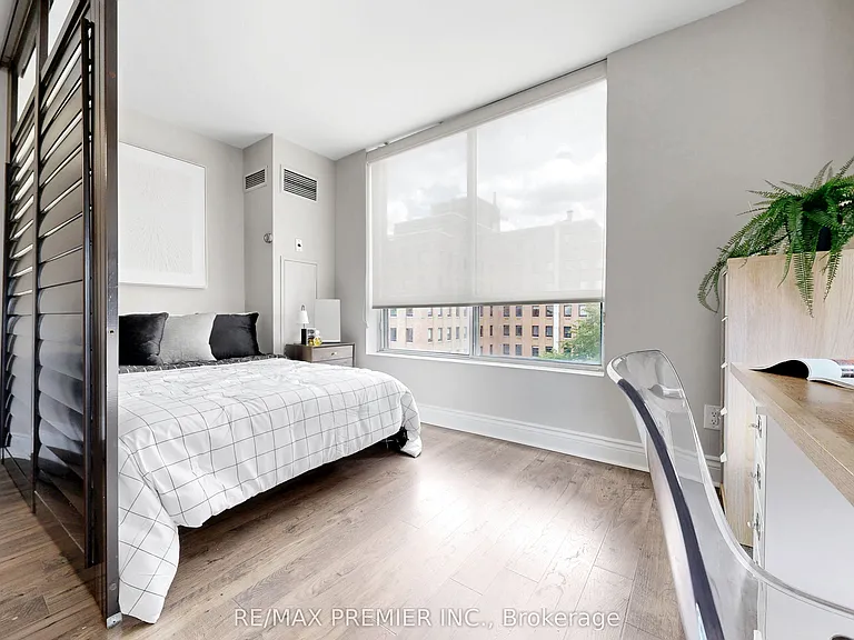 95 Prince Arthur Ave #Penthouse 824 — Photo 28