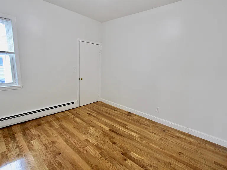 55 Forest Ave. Residence — Photo 4