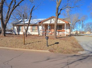 605 W 8th St, Elk City, OK 73644