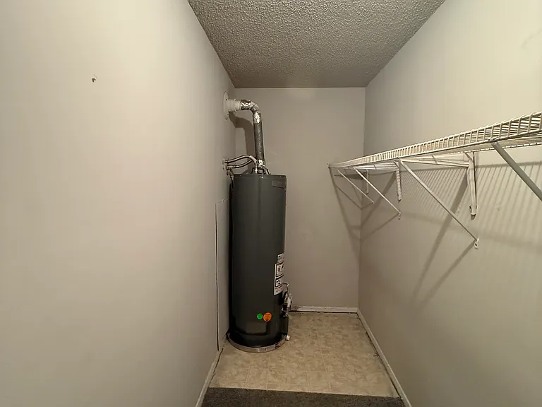 6473 Klinect Ct #D — Photo 21