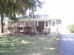 400 N Park St, Westmont, IL 60559