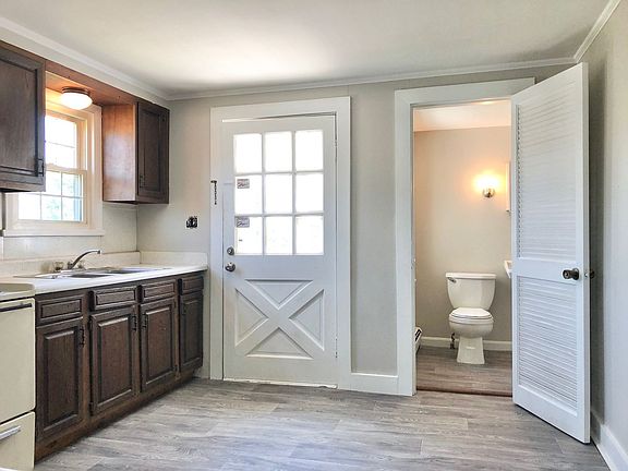 4th image of 1302-1310 S Main St #1