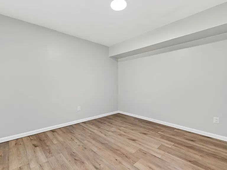 2136 Sara Ashley Way — Photo 23