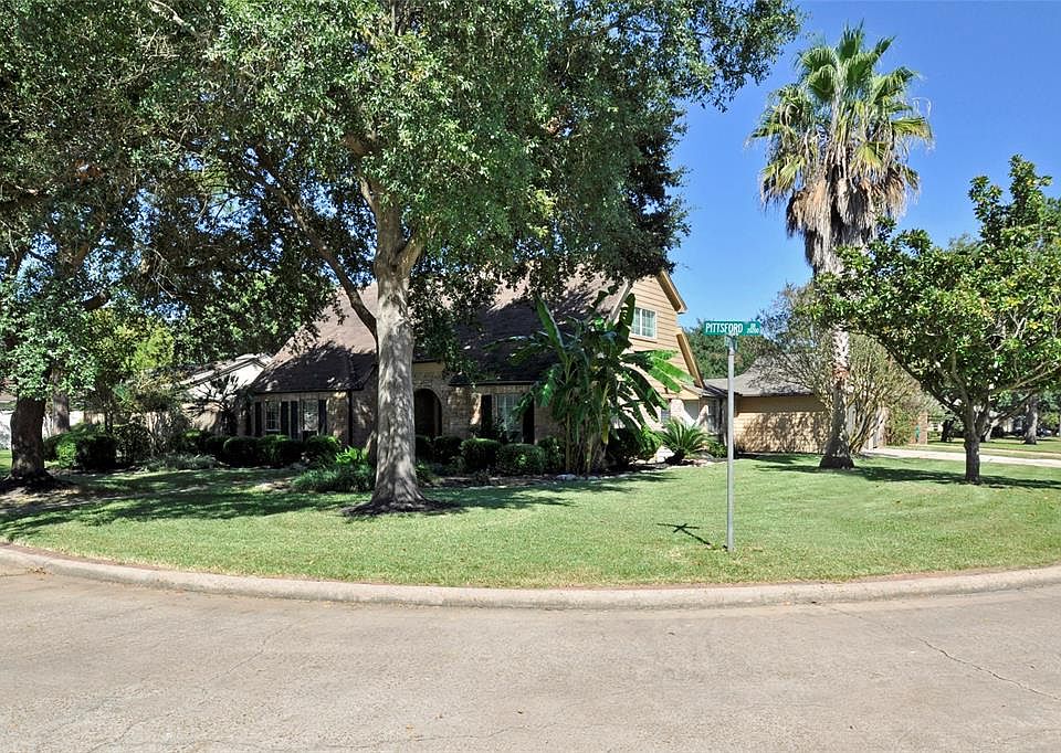 1st image of 20210 Pittsford Dr