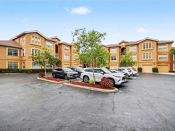 3rd image of 15585 Ocean Walk CIR #209