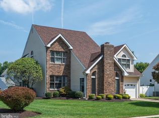 1 Edinburgh Ln, Mount Laurel, NJ 08054