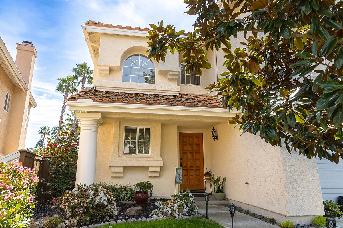 Building Photo - 3433 Corte Viejo