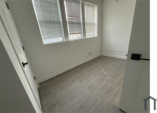 5th image of 333 N Pine Ave #13