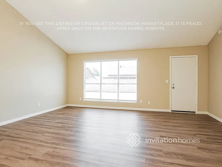 8939 W Vogel Ave — Photo 3