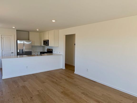 4th image of 2712 NW 203rd St