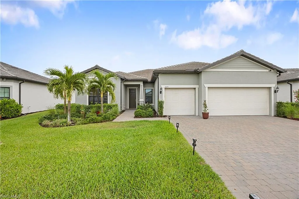 3 bed, 2.5 bath, 2493 sqft, $4,300 — Photo 1