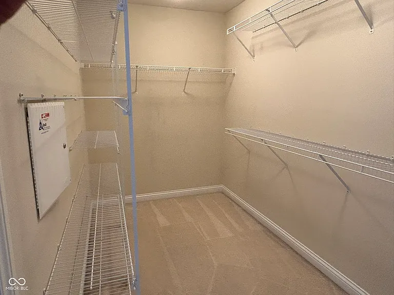 8645 Meridian Square Dr — Photo 25