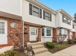 863 College Ave, Wheaton, IL 60187