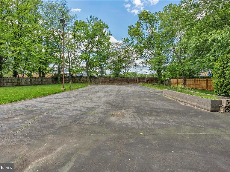 26 Forest Hill Dr — Photo 20