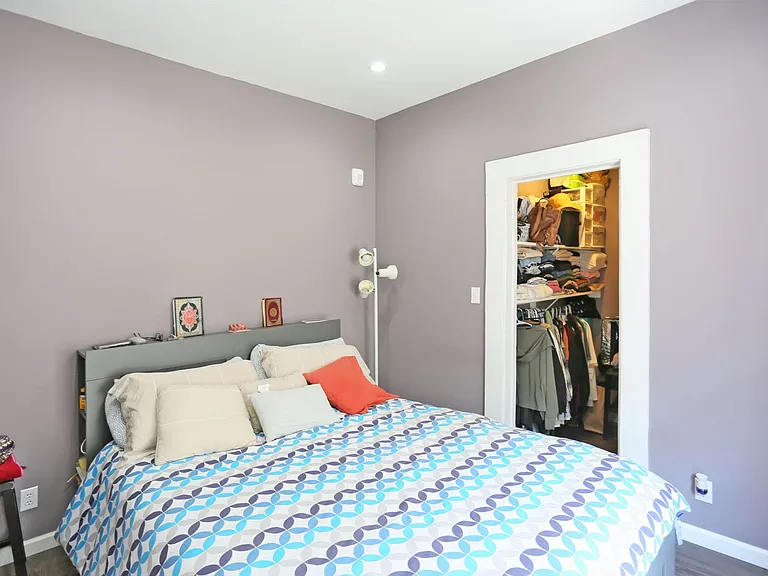 1243 Pine Street — Photo 3