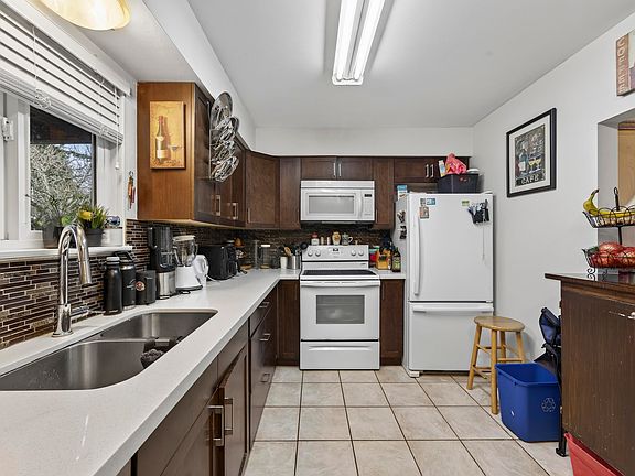 5th image of 21468 Mayo Pl