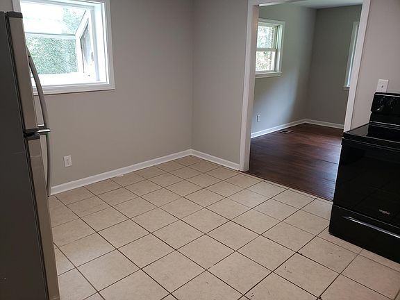 5th image of 2598 Ashmore Ave #B