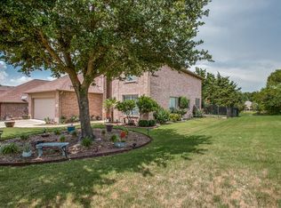 176 Pelican Cove Dr, Rockwall, TX 75087