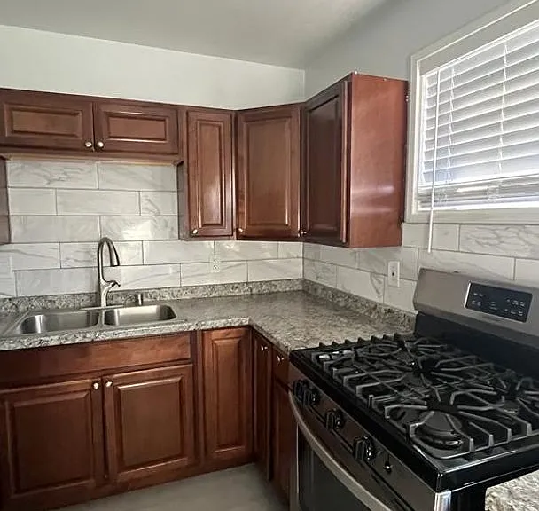 433-439 W Osborn Rd — Photo 12