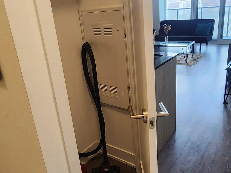 575 Bloor St E #2704 — Photo 4