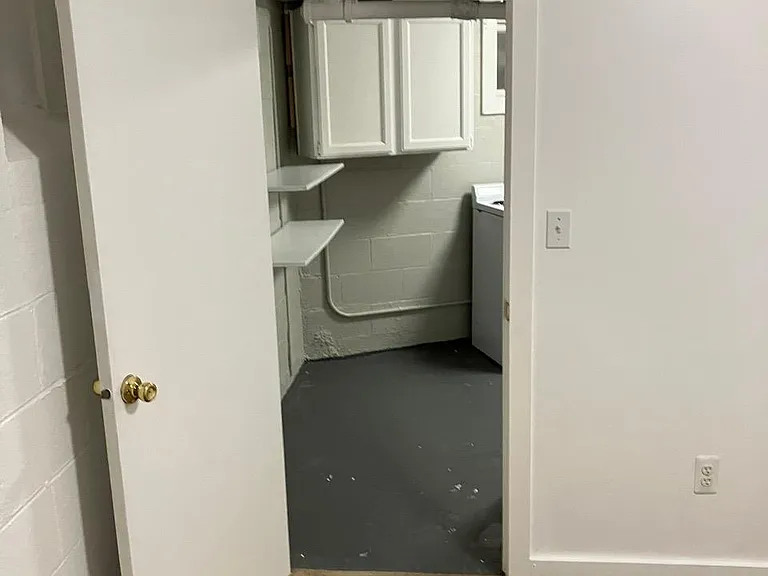 969 Washtenaw Ave — Photo 19