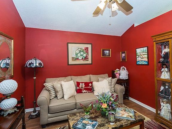 2nd image of 1508 Scotch Pine Dr