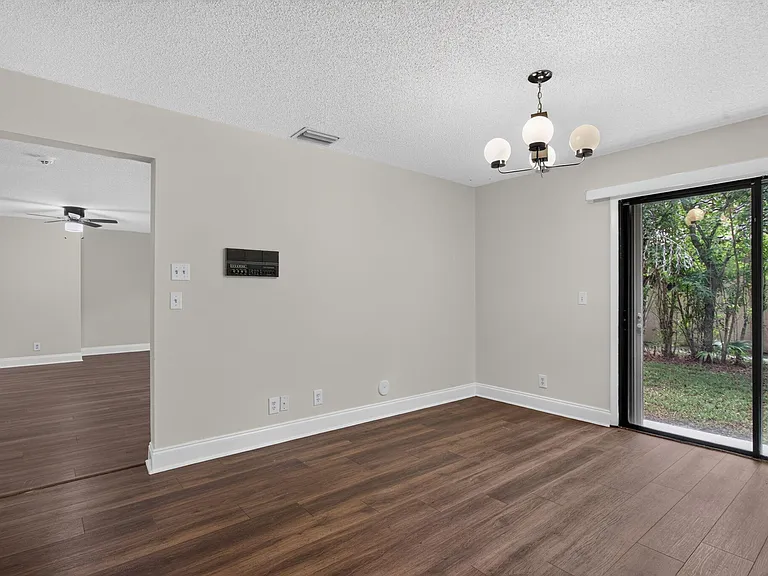 587 NW 38th Ave — Photo 16