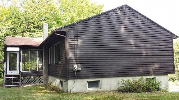 3rd image of 135 Shedd Hill Rd