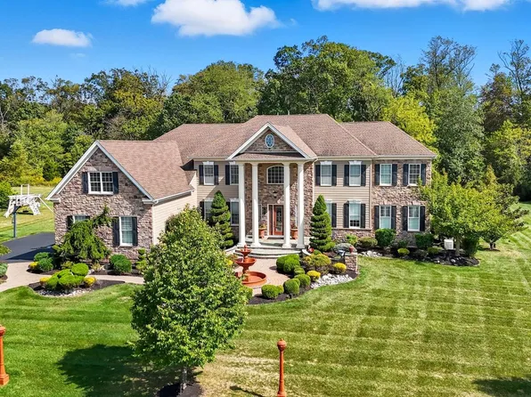 288 Jane Chapman Dr E #E, Newtown, PA 18940