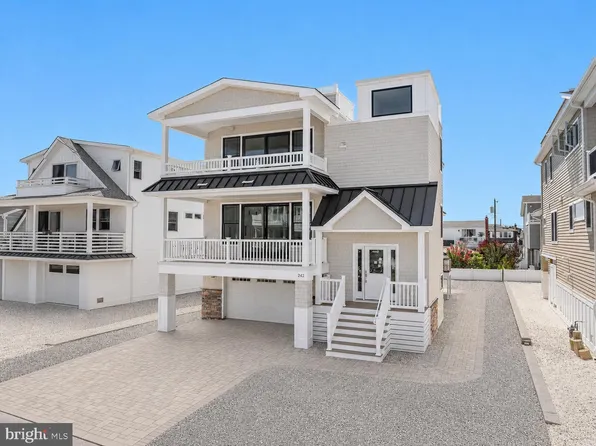 242 N 8th St, Surf City, NJ 08008