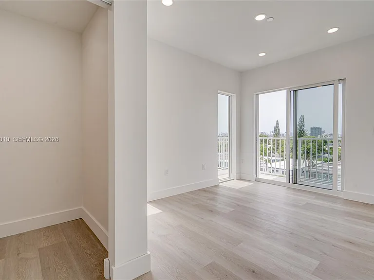 816 84th St #2 — Photo 12