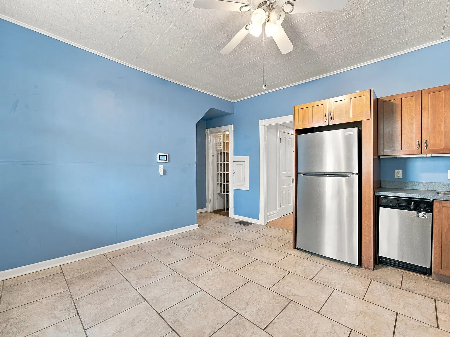 3251 Morganford Rd — Photo 4