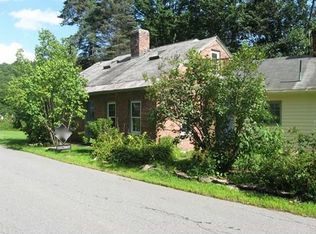 17 Factory Holw, Greenfield, MA 01301