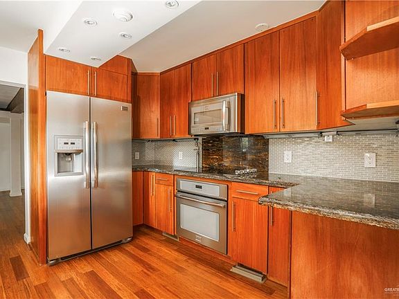 5th image of 1602 E Elmwood Dr
