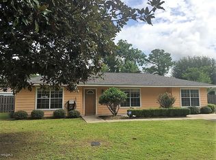 212 Ridgeway Dr, Gulfport, MS 39507