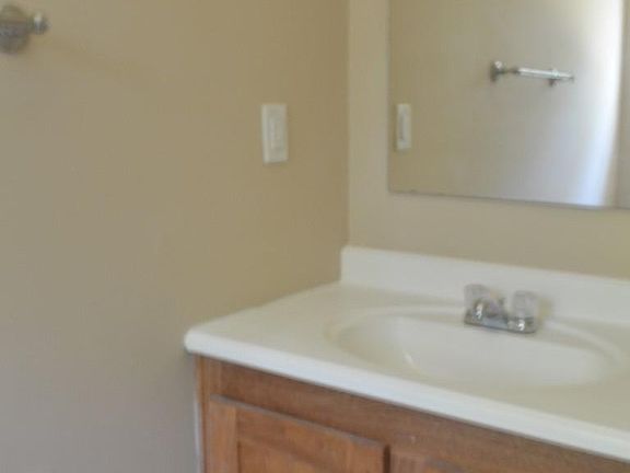 Laundryroom half bath