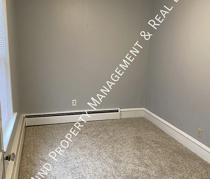 291 Pulaski Blvd #1R — Photo 4