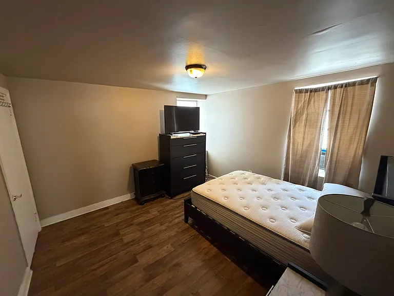 4334 Penn St #2 — Photo 5